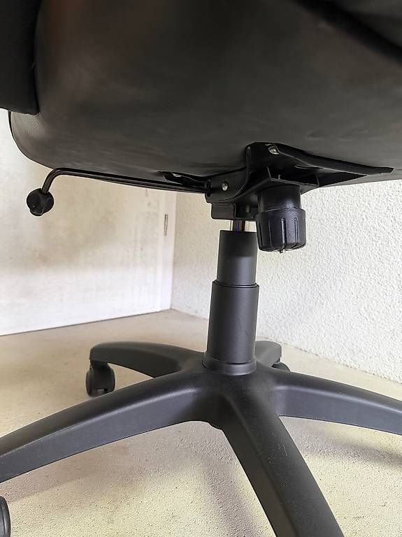 Sedie: Kunstleder-Bürodrehstuhl – Usato da Duggingen venduto da carlo.longhi 4