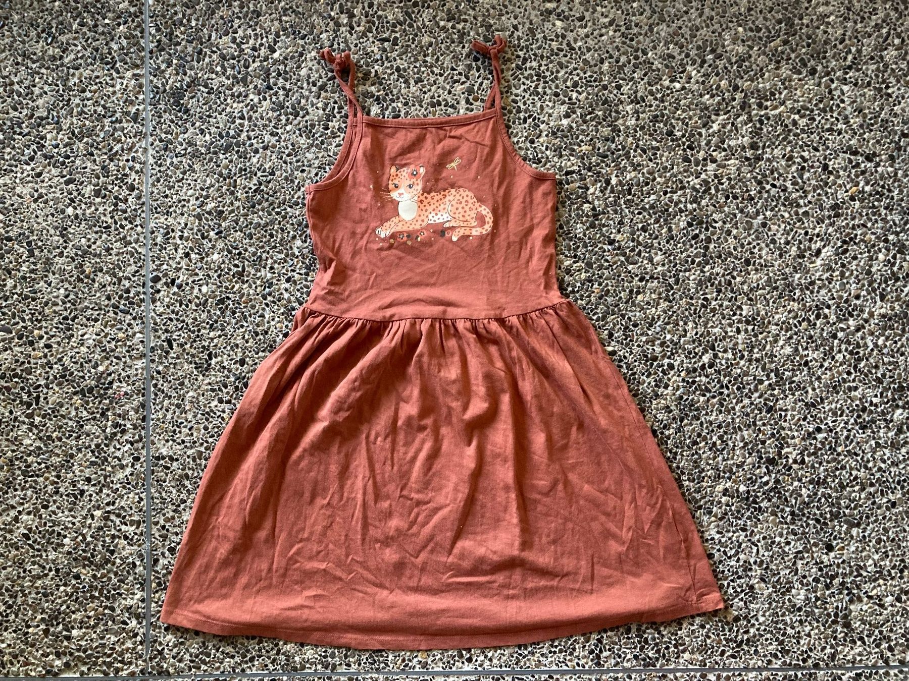 C&A Vestiti & Gonne: Röckli / Kleid Leopard, 100% BW, Gr. 134 – Usato da Aetingen venduto da Nadinsky