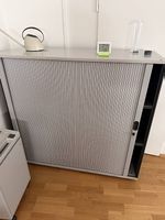 Grosser Rollladenschrank / Büroschrank