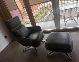 Vitra Grand Relax mit Ottoman – exklusiver Designklassiker