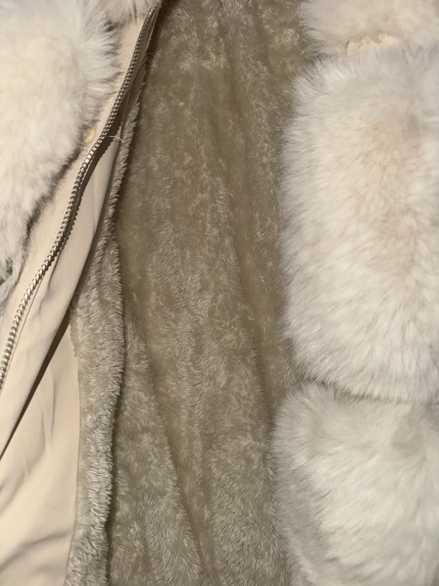 Giacche: Winterjacke mit Pelzbesatz, Grösse L – Nuovo (secondo la descrizione) da Pfäffikon ZH venduto da Tetu.33 1