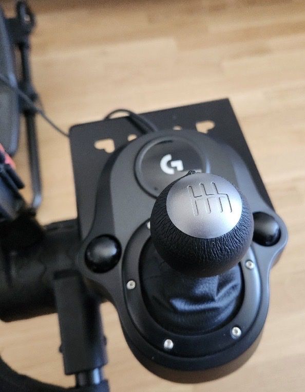 Logitech Controller: Volant logitech G923 avec vitesses et siège  – Usato da Boudry venduto da Francesb 3