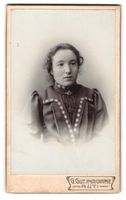 Fotografie G. Gut, Rüti, Porträt eines