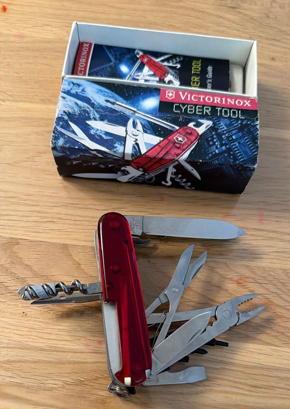 Victorinox Taschenmesser: VICTORINOX  CYBER TOOL SACKMESSER – Neu (gemäss Beschreibung) aus Zürich von Frei-Occasionen 3