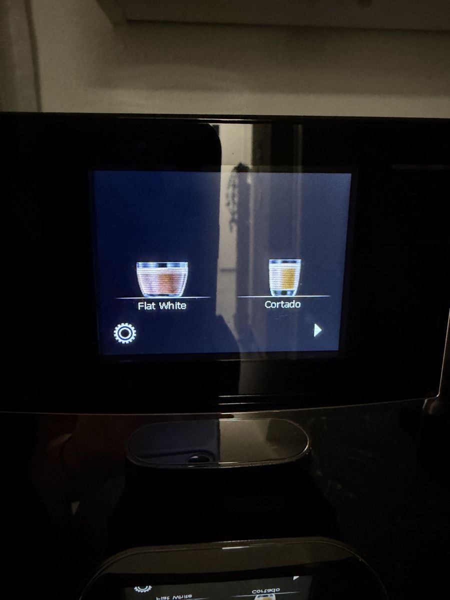 Jura Kaffeemaschinen & Espressomaschinen: Jura E8 Kaffeevollautomat Chrome – Gebraucht aus Zuchwil von ninschge 5