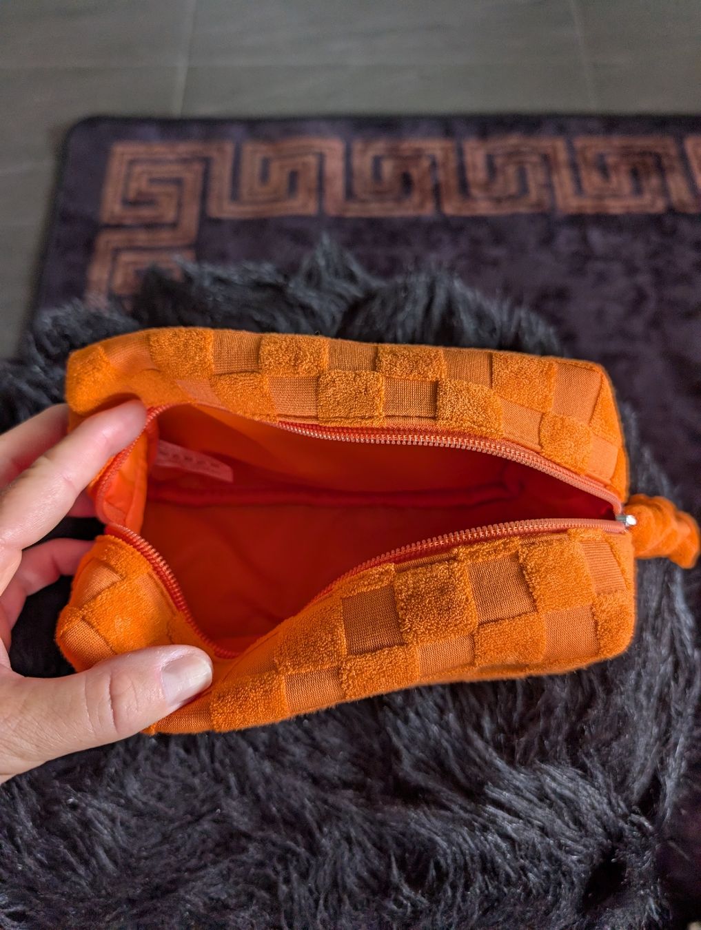 Custodie per cosmetici: Kulturtasche Douglas orange Karomuster neu – Nuovo (secondo la descrizione) da Adelboden venduto da Markusandra 1