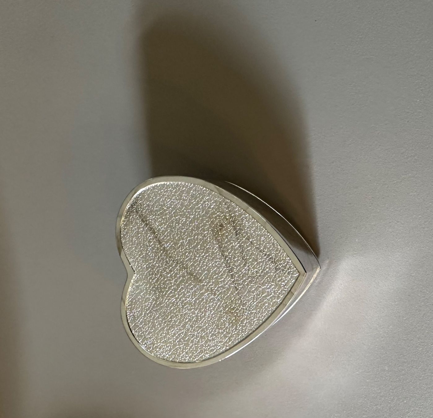 Tutte le decorazioni: Vintage Dose, herzförmig, silberfarben – Nuovo (secondo la descrizione) da Oberwil BL venduto da orsay 4
