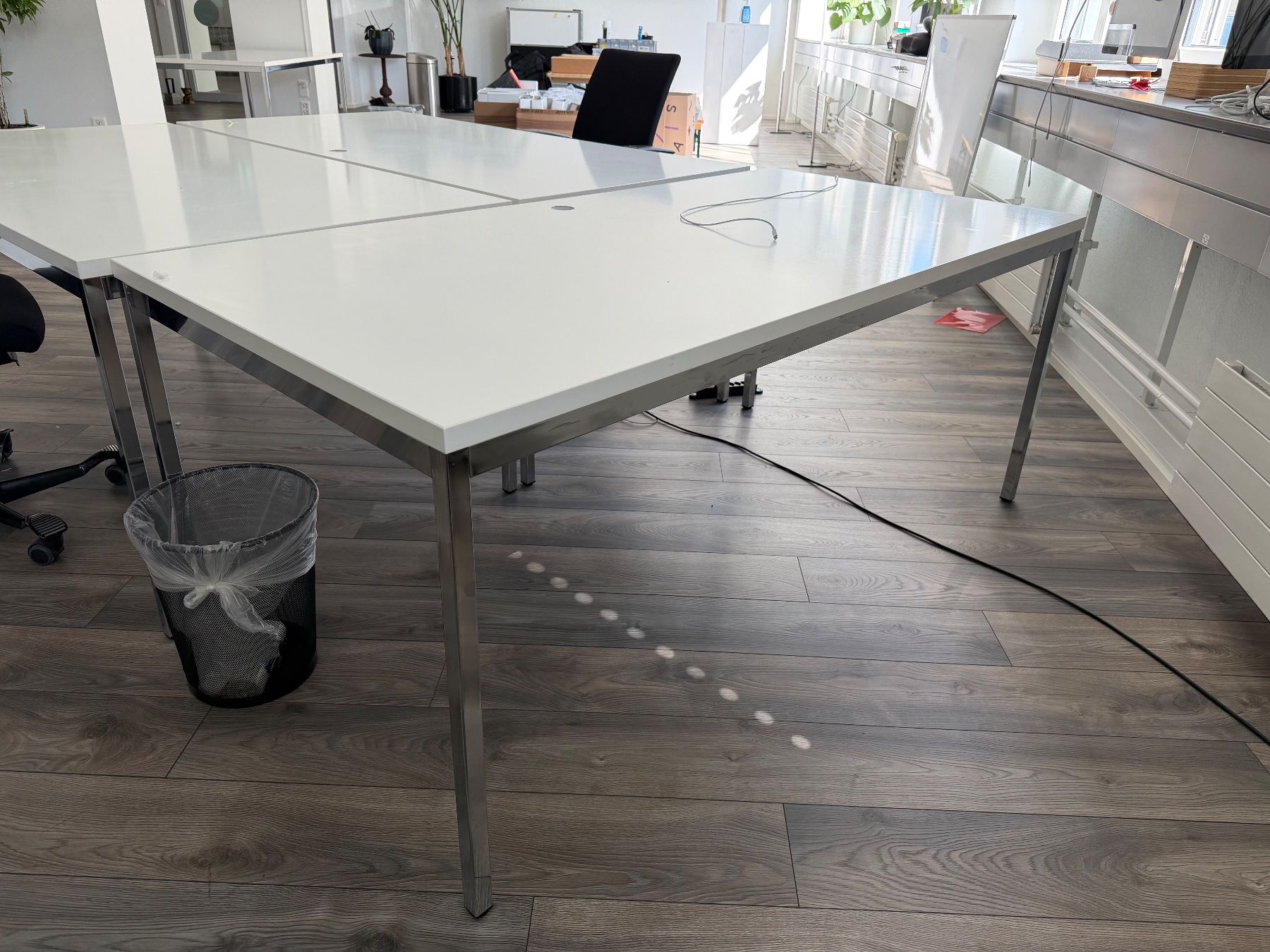 Schreibtische: Schreibtisch / Pult mit Metallgestell – Gebraucht aus Zürich von wasudami 1