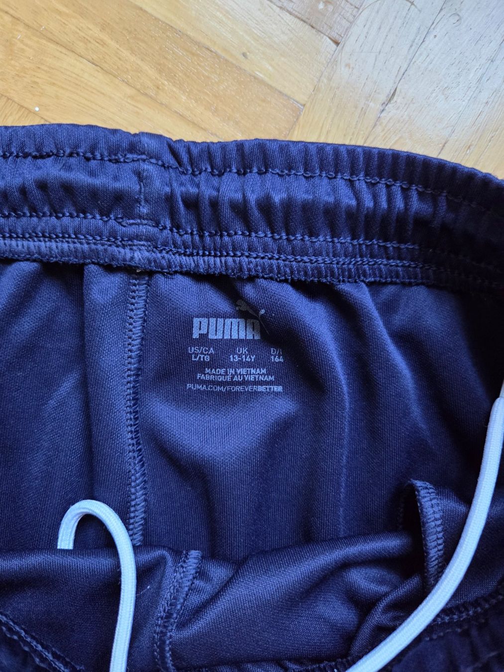 Puma Pantaloni: Jogging Puma enfant noir – Usato da Grand-Lancy venduto da jess.gms 2