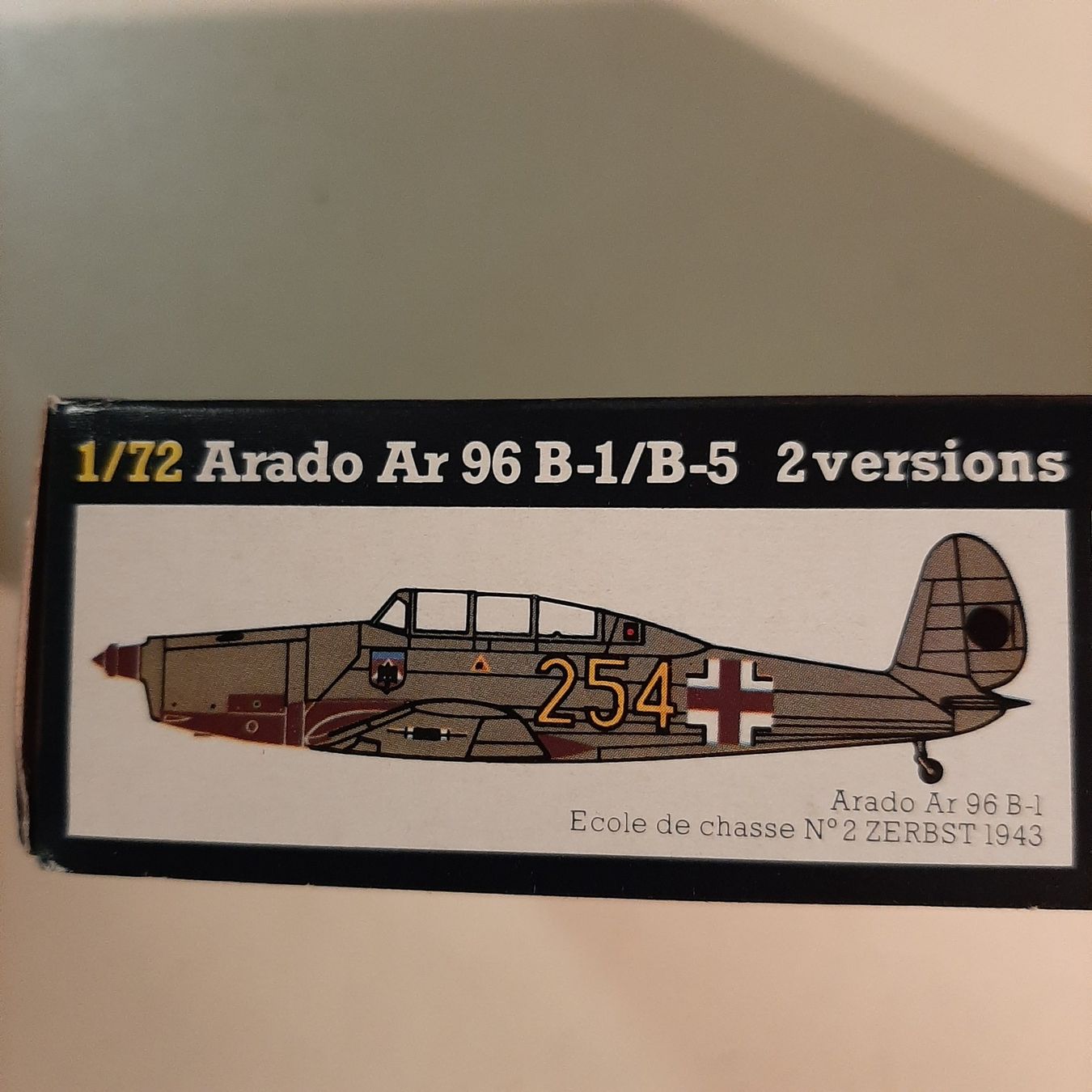 Heller Kit di modellismo & Modellini statici: 2411 ... Arado Ar 96 B-1 / B-5 ... Heller 239 – Usato da Bonstetten venduto da Benibanny59 1