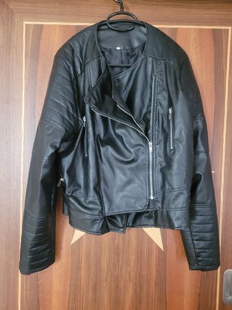 Schwarze Kunstlederjacke Grösse ca. L/XL, kleine Schäden