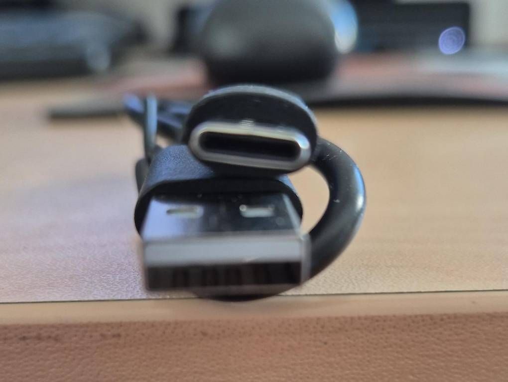 Câbles: Ladekabel UBS zu USB Typ C - Gratis - (Neuware) – D'occasion à Frauenkappelen par Emma7 1