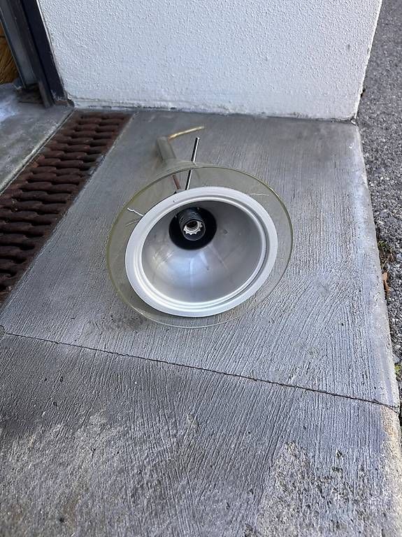 Lampade: Lampada design in vetro – Usato da Cureglia venduto da jka_qv7j 1