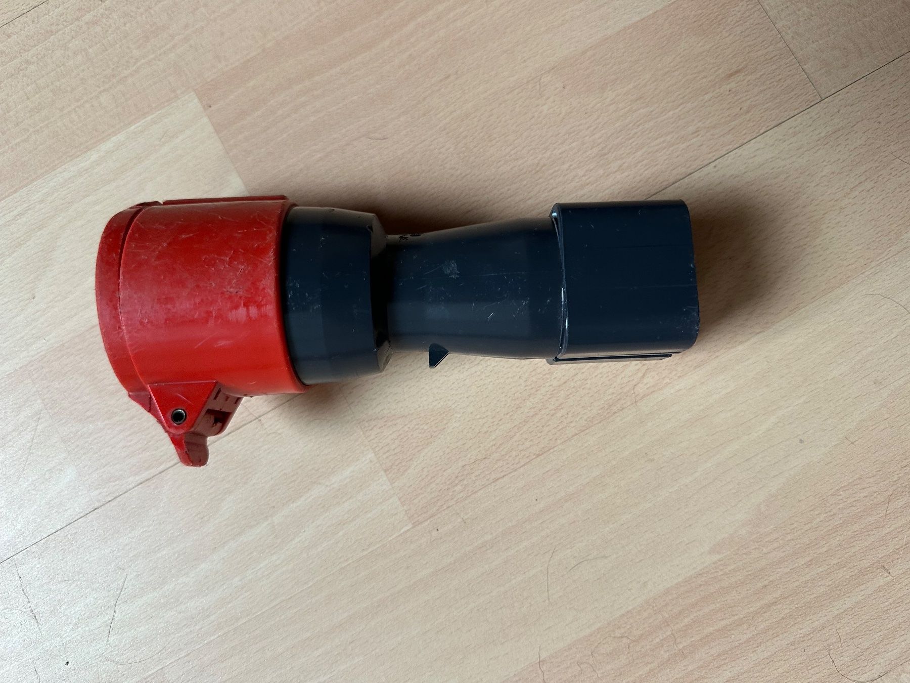 Unità & Adattatore: Adapter Stecker Übergang   J15/5 Pol  auf CEE 16 – Usato da Huttwil venduto da Bolpa 3