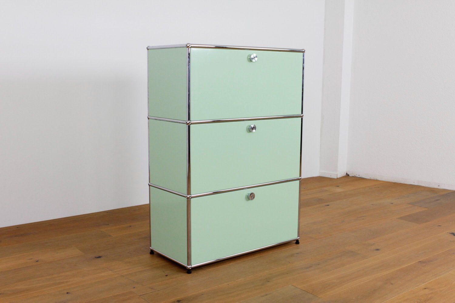 USM Scaffali: USM Haller Regal // UPCYCLED // NEUE FARBEN – Nuovo (secondo la descrizione) da Affoltern am Albis venduto da StudioStandard 3