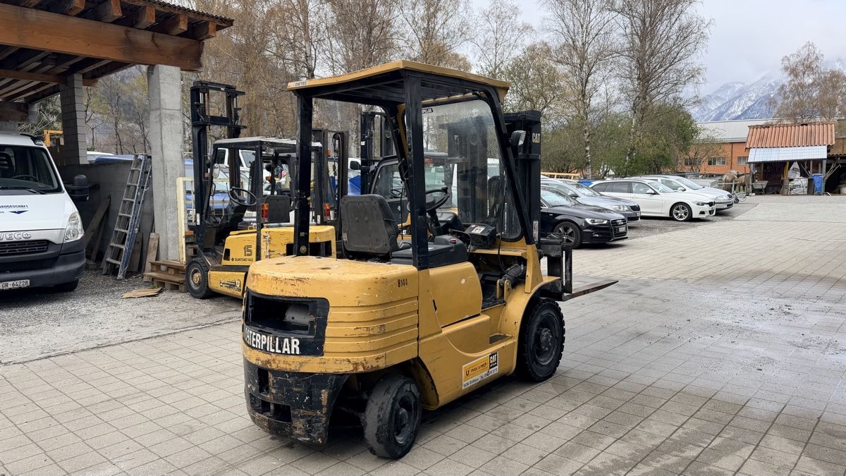 Caterpillar Carrelli elevatori e a forche: Caterpillar Gabelstapler DP25 – Usato da Bonaduz venduto da A13_Automobile 2