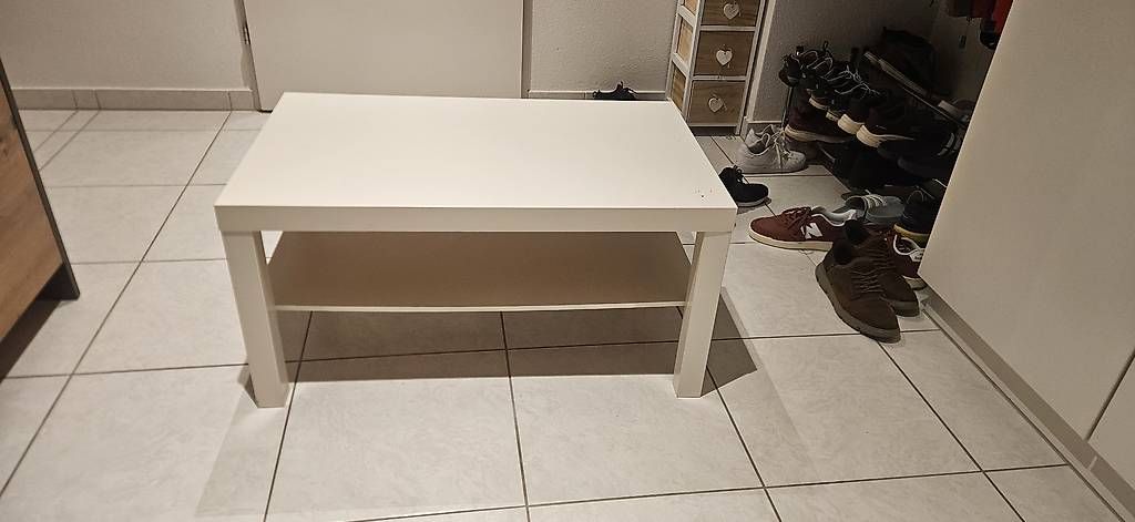 Tables: Salontisch – D'occasion à Wil SG par Virus1991