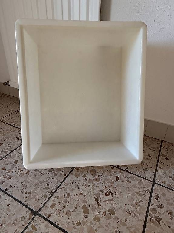Casse di trasporto: PlastikBox, praktisch, stabelbar, vielseitig, stabil – Usato da Münsingen venduto da inf_kd6b 2
