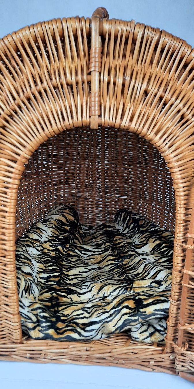 Cucce & Letti: Vintage Design Hunde-Tragekorb Mit LEOPARD Design Decke – Usato da Seuzach venduto da VT-Collections2 6