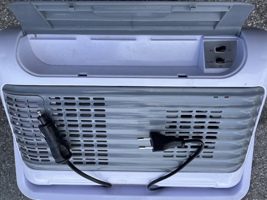 Frigoriferi & Refrigeratori: Glacière électrique 24 l – Usato da Chermignon-Bas venduto da Cnanch 1