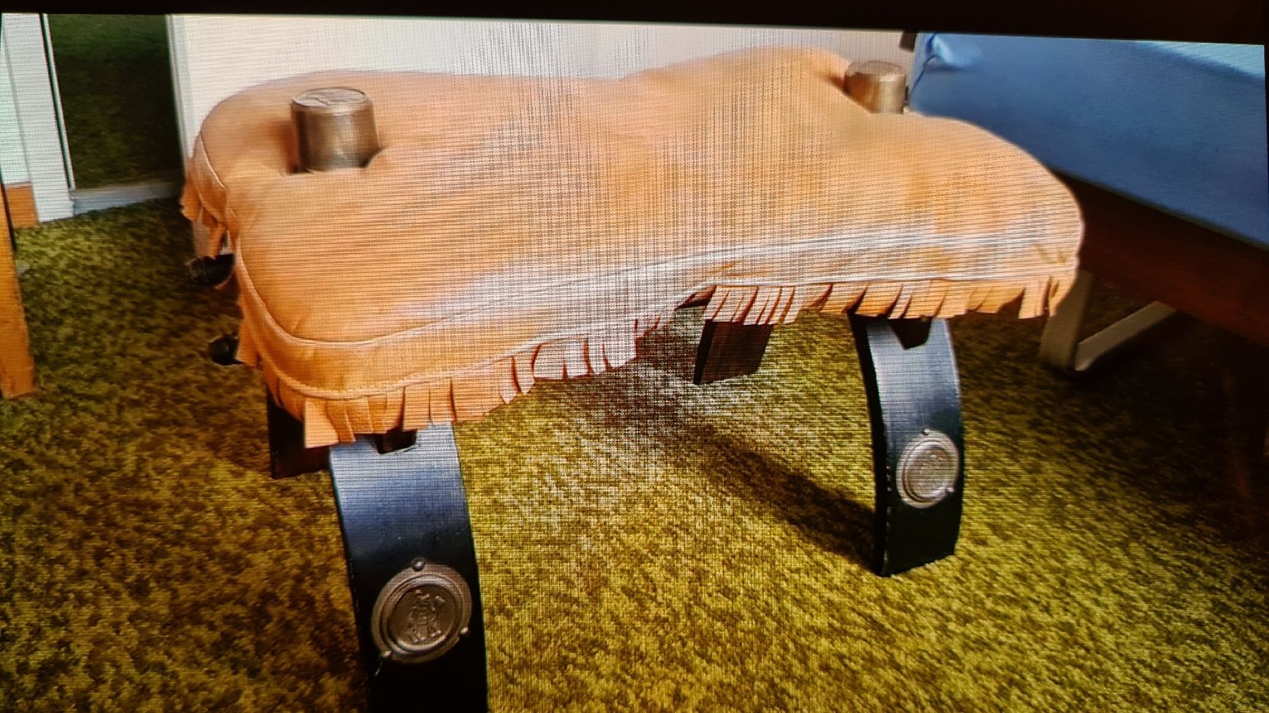 Sgabelli: Kamelhocker ca. 60 jährig – Usato da Lachen SZ venduto da Mira20