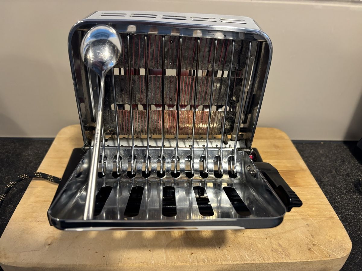 Jura Elettrodomestici da cucina: Toaster Jura – Usato da Oberdorf NW venduto da flufra 7