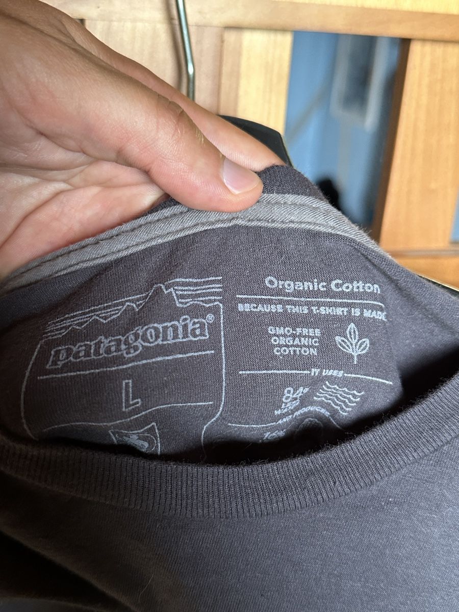 Patagonia T-shirt: Patagonia T-shirt size L – Nuovo (secondo la descrizione) da Villars-Burquin venduto da Iliasso 2