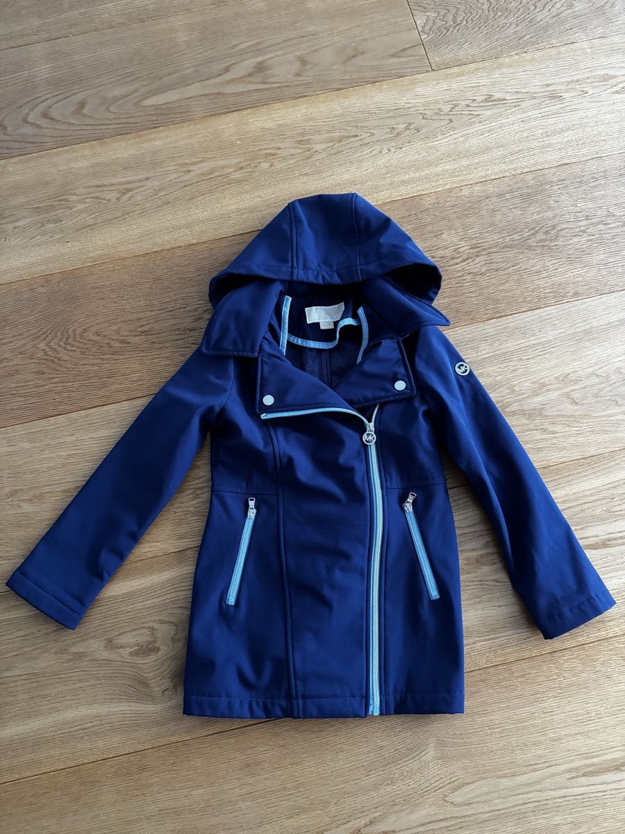 Michael Kors Giacche & Cappotti: Michael Kors Mädchen Softshelljacke Gr. 7/8 – Nuovo (secondo la descrizione) da Killwangen venduto da was.sharp 1