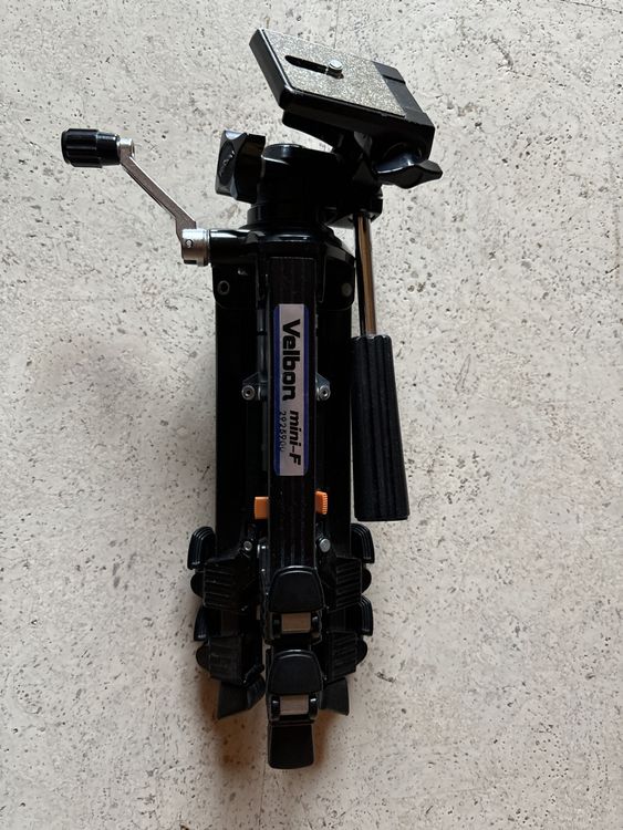 Velbon Treppiedi & Teste: Velbon mini-F Tripod, sturdy and compact – Usato da Davos Platz venduto da jbarcik 1