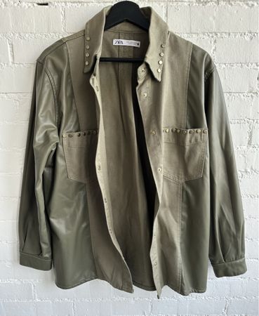 Coole Jacke mit Kunstleder von Zara / Gr. S