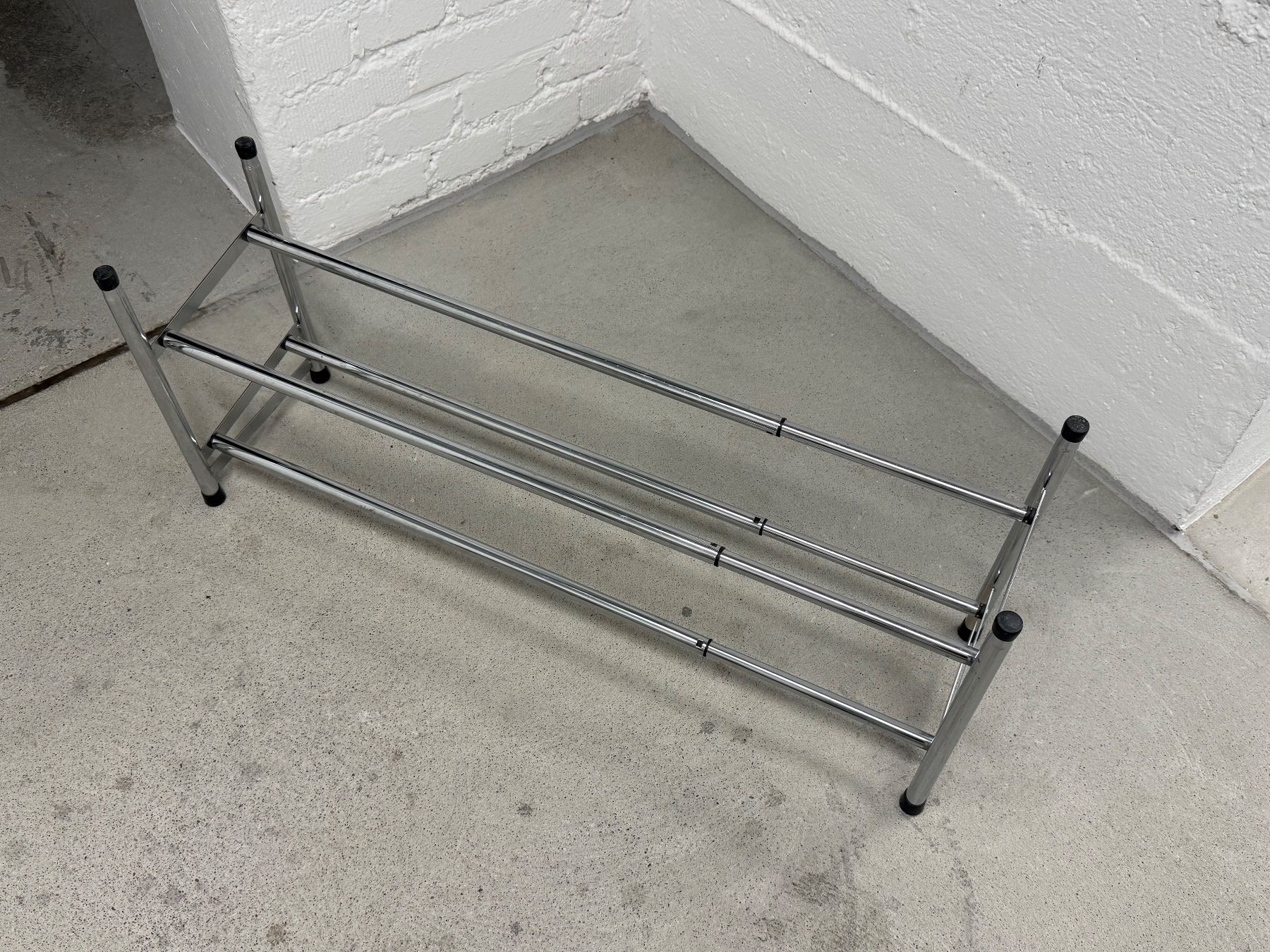 Scaffali: Extendable Metal Shoe Rack – Usato da Zürich venduto da qggq