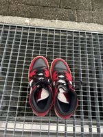 Air Jordan 1 Mid Gym Red Black White US 9 Used