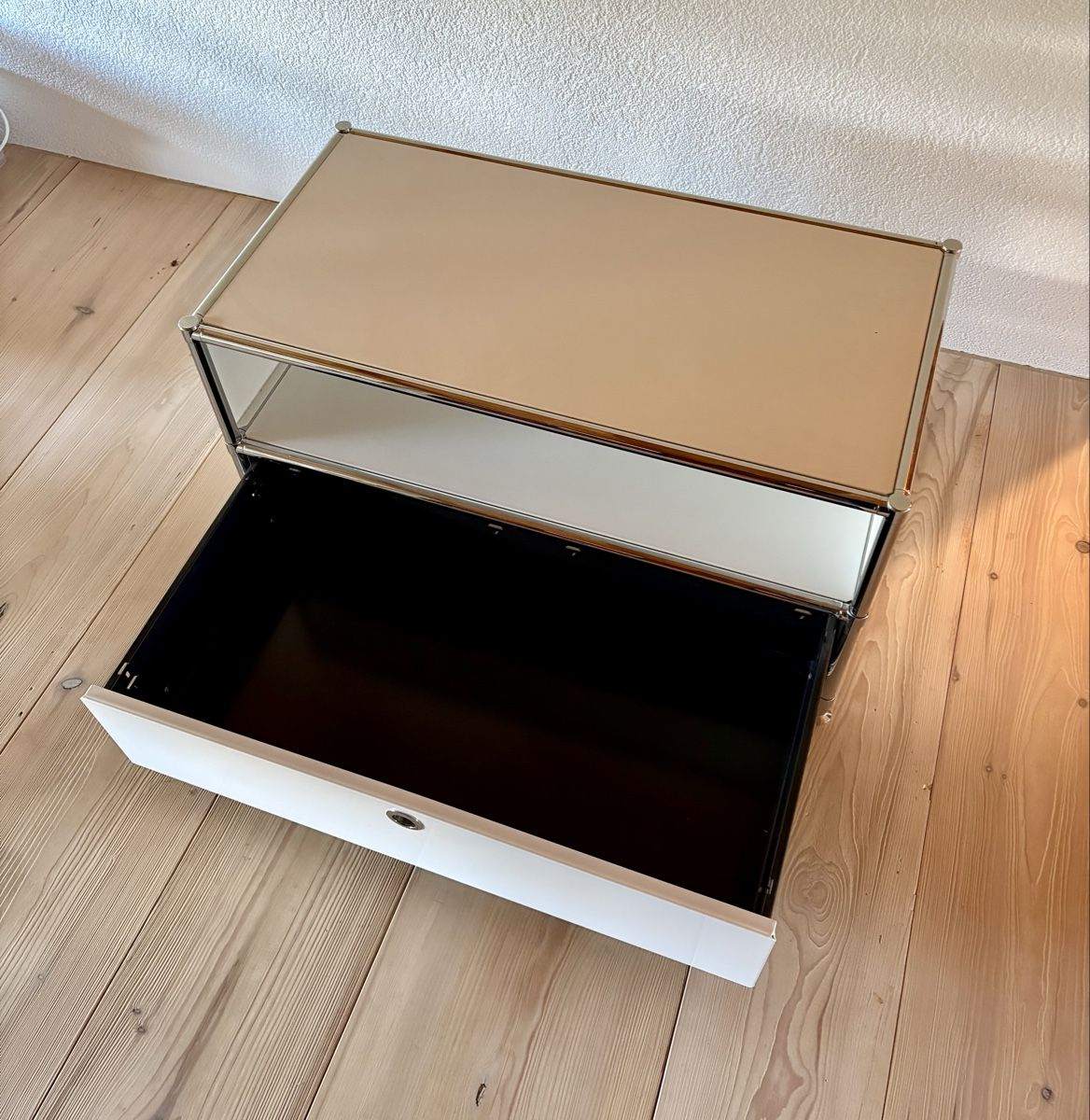 Meubles TV: Interio Quadro Metallmöbel (System4) – D'occasion à Ulmiz par Broennimann78 1