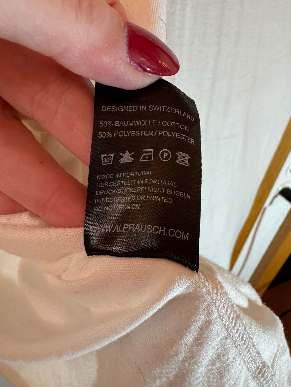 Alprausch Top: Schönes Top von Alprausch Gr. M – Usato da Grosswangen venduto da second_hand_dress 3