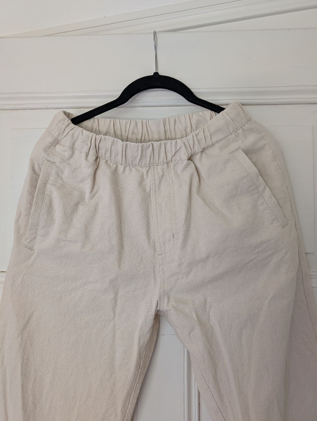 Pantaloni: Arniko Stoffhose Grösse S beige – Usato da Zürich venduto da Hedkandi 1
