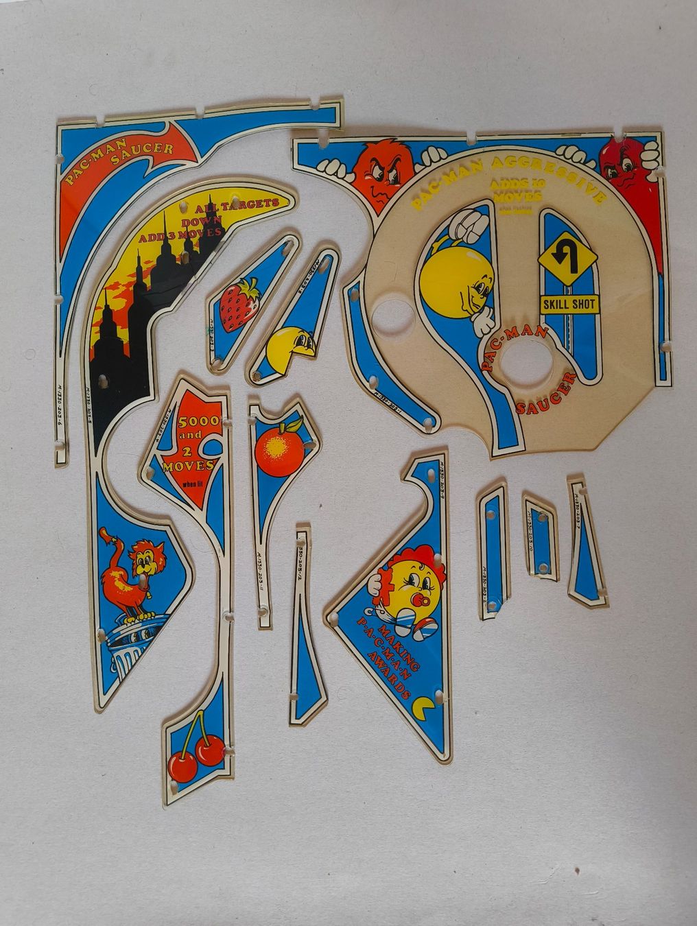 Flipperkästen: Plastiksatz Flipper Mr & Mrs Pacman – Defekt aus Hittnau von Riven66