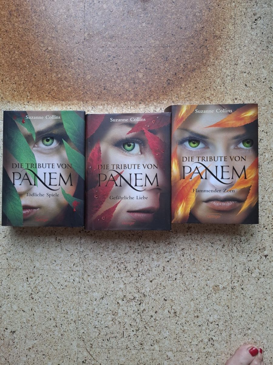 Libri: Tribute von Panem, Buchtrilogie, Hunger Games – Nuovo (secondo la descrizione) da Roggwil BE venduto da R..