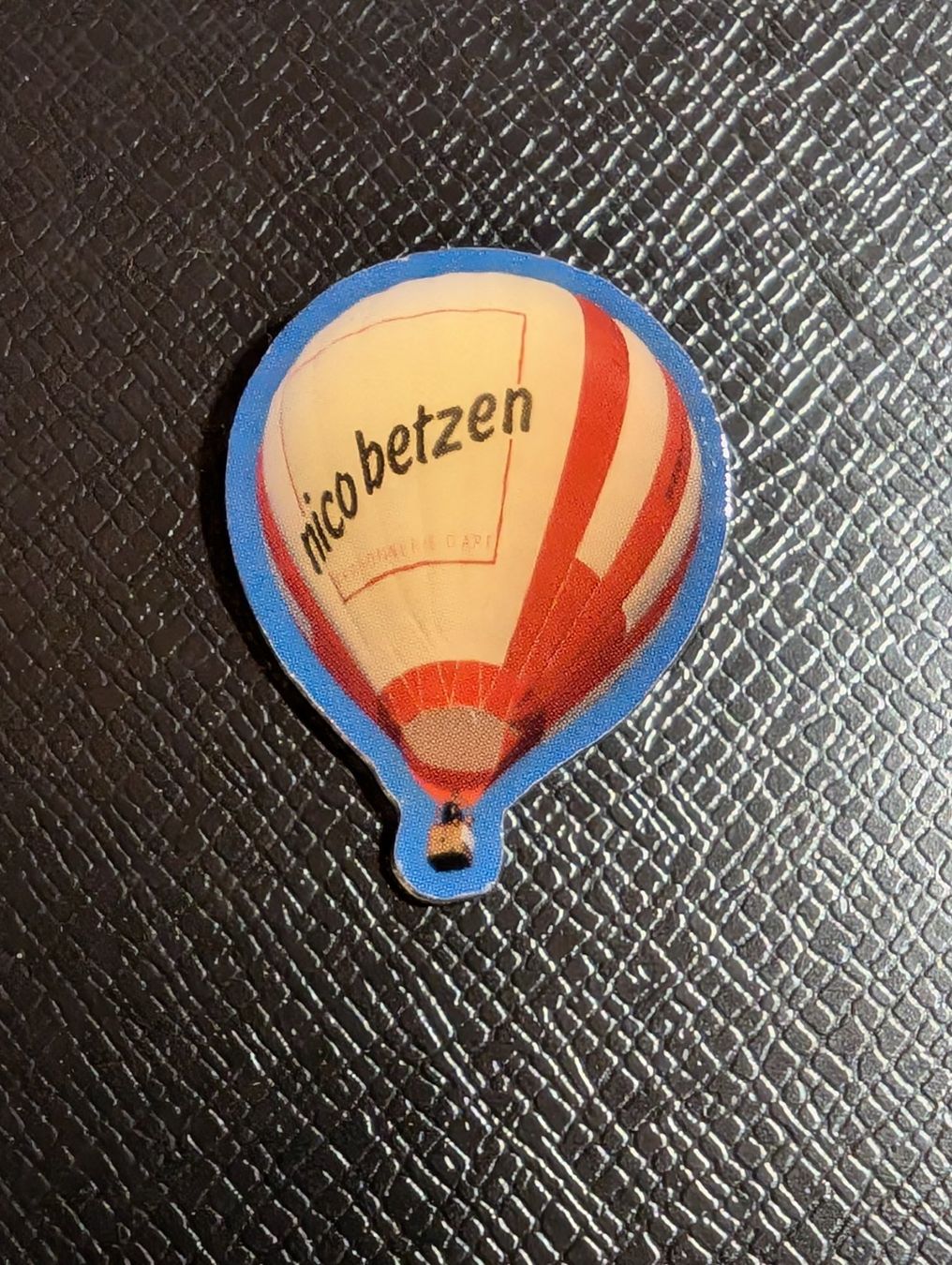 Placchette & Badge: Ansteckpin O1: Luftballon – Usato da Oppligen venduto da Pin-Fall-Shop