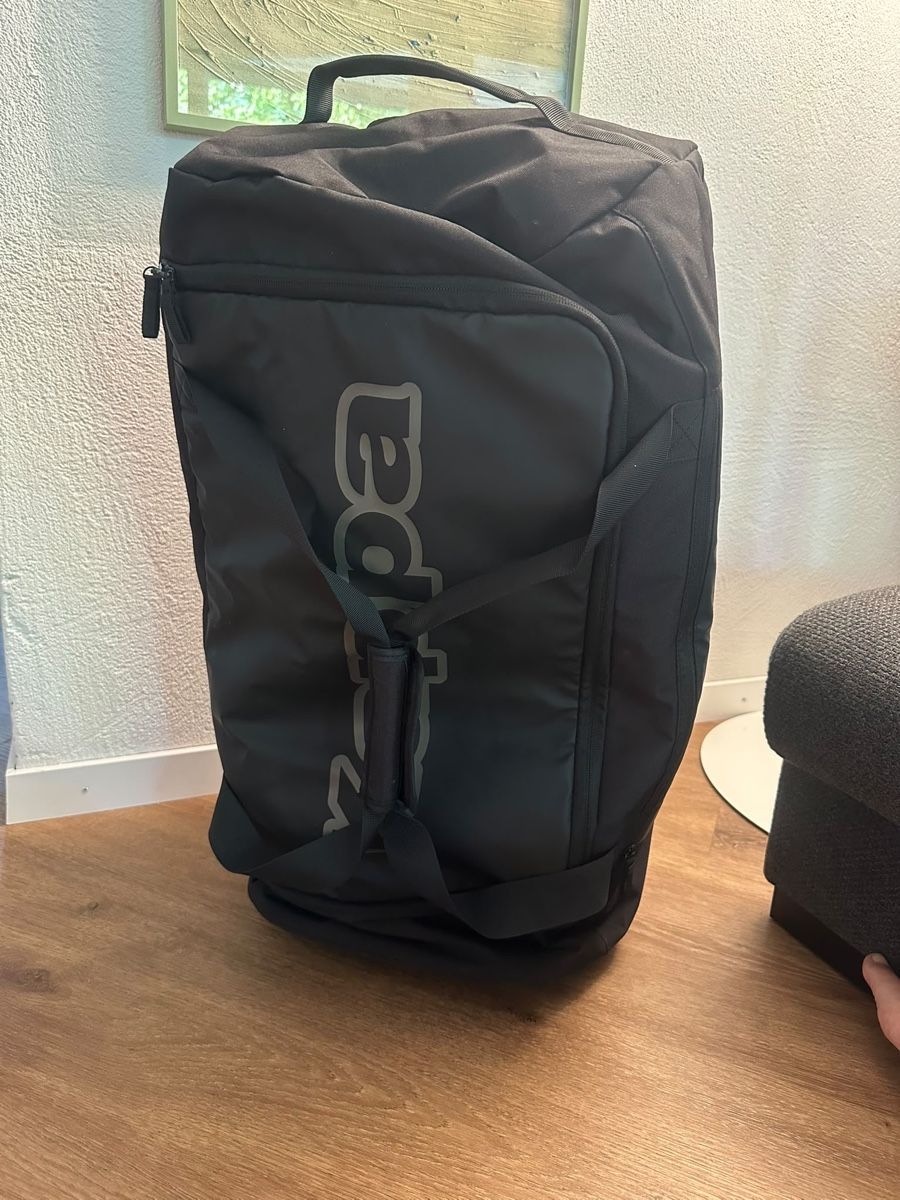 Borse: Kappa Reisetasche schwarz Rollen Neu – Usato da Zürich venduto da iva_9svl