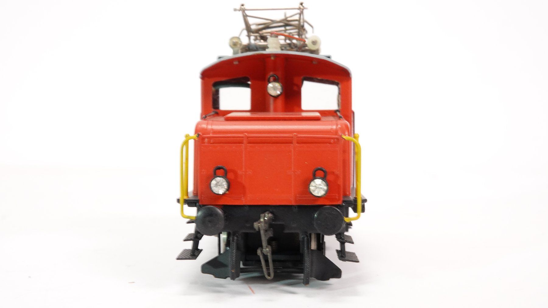 Metropolitan Modellini di ferrovie: 1œ Metrop 519 BLS Rangierlok rot – Usato da Uetendorf venduto da tigermuegi 4