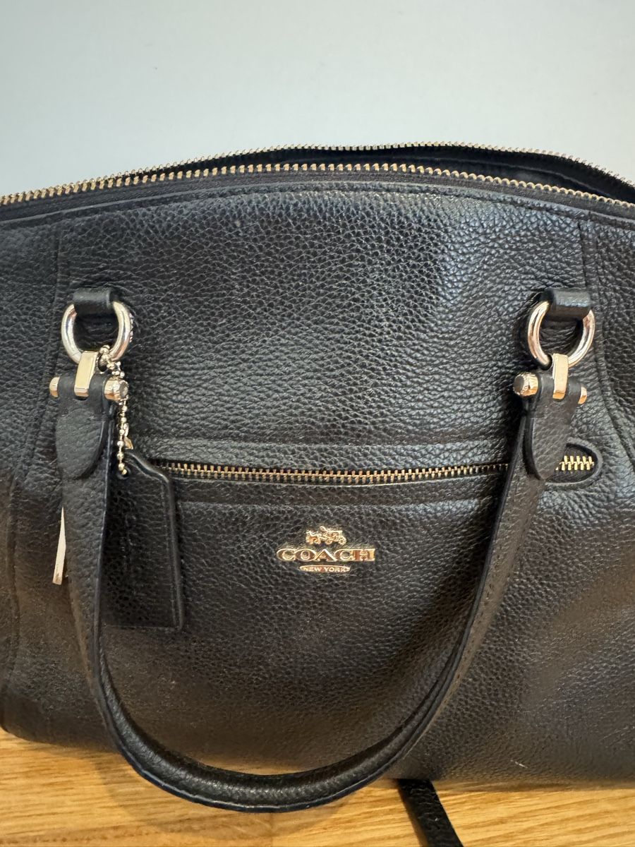 Coach Borse da donna: Coach Black Leather Handbag with Strap - Great Condition – Usato da Küsnacht ZH venduto da lia_lf7y 5