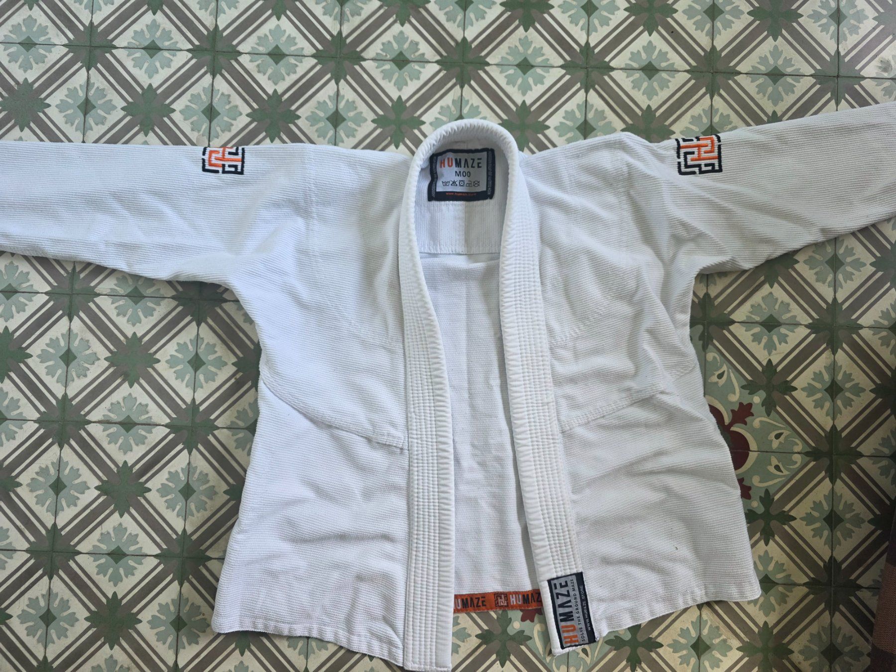 Arte internazionale: BJJ Kimono – Usato da Zug venduto da ScarletRose 1