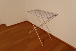 Kleiner klappbarer Wäscheständer – fast wie neu