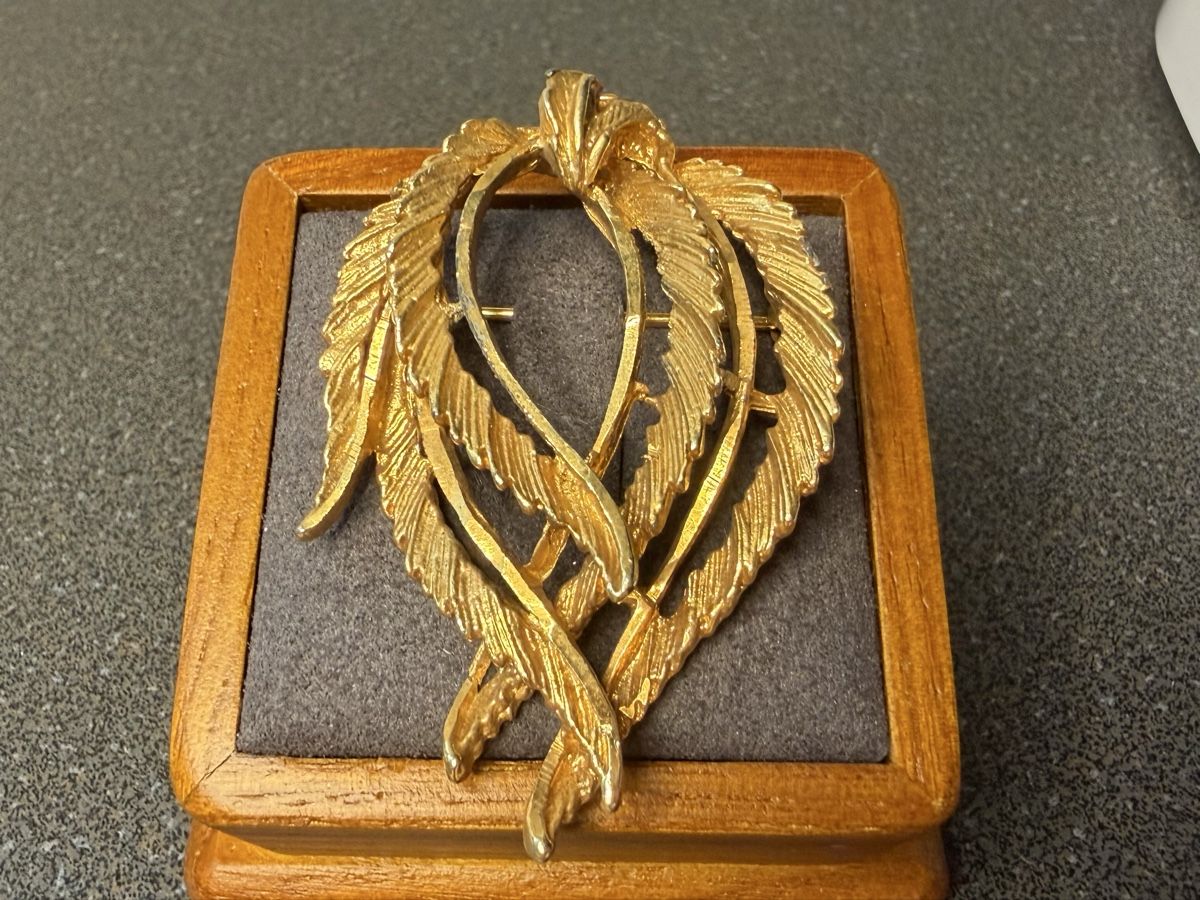 Broches & Aiguilles: Vintage Blattnadel – D'occasion à Lamone par LaCantinaMagica