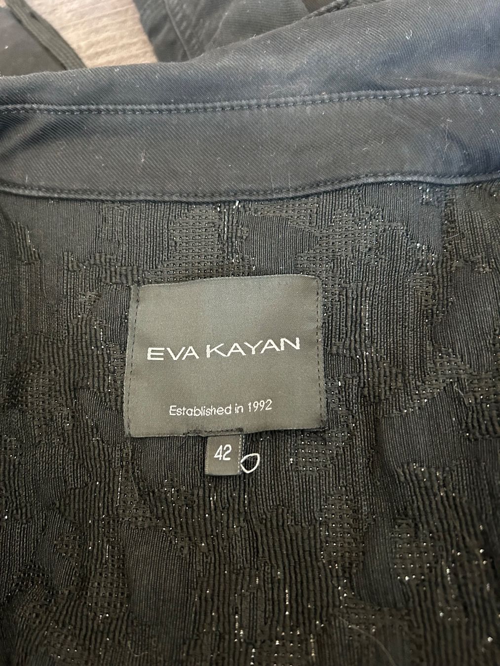 Giacche: Eva Kayan veste noire – Usato da Val-d'Illiez venduto da Dombou 3