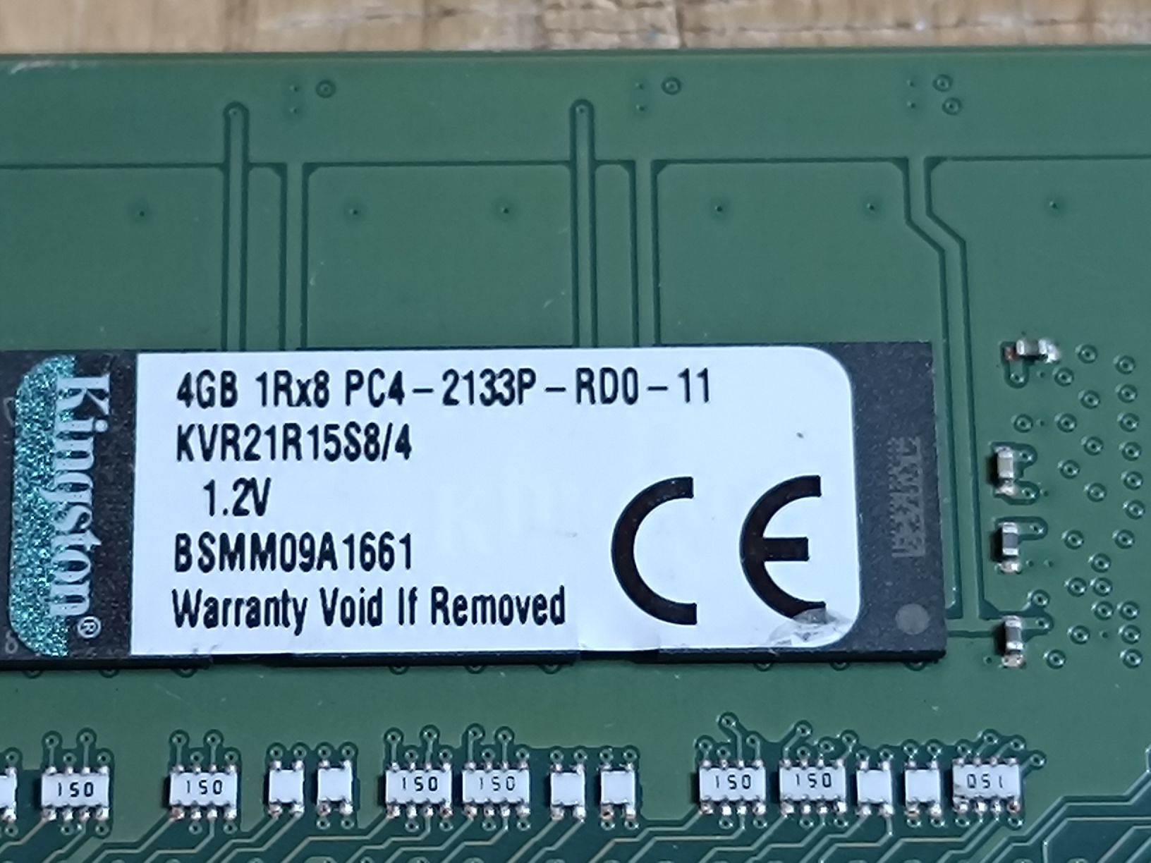 Kingston Memoria / RAM: 4Gb Ram DDR4 server mémoire  – Usato da Vucherens venduto da vihor