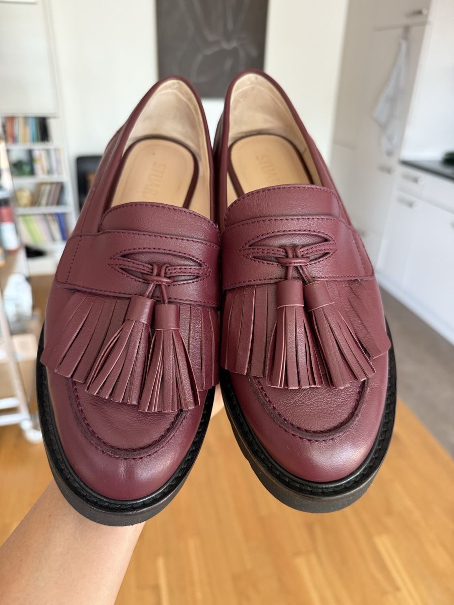 Stuart Weitzman Scarpe da donna: Stuart Weitzman burgundy leather loafers, size 37 – Nuovo (secondo la descrizione) da Zürich venduto da gracieteS