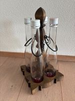 Holzgestell mit 4 Schnapsflaschen à 4 dl., Vintage