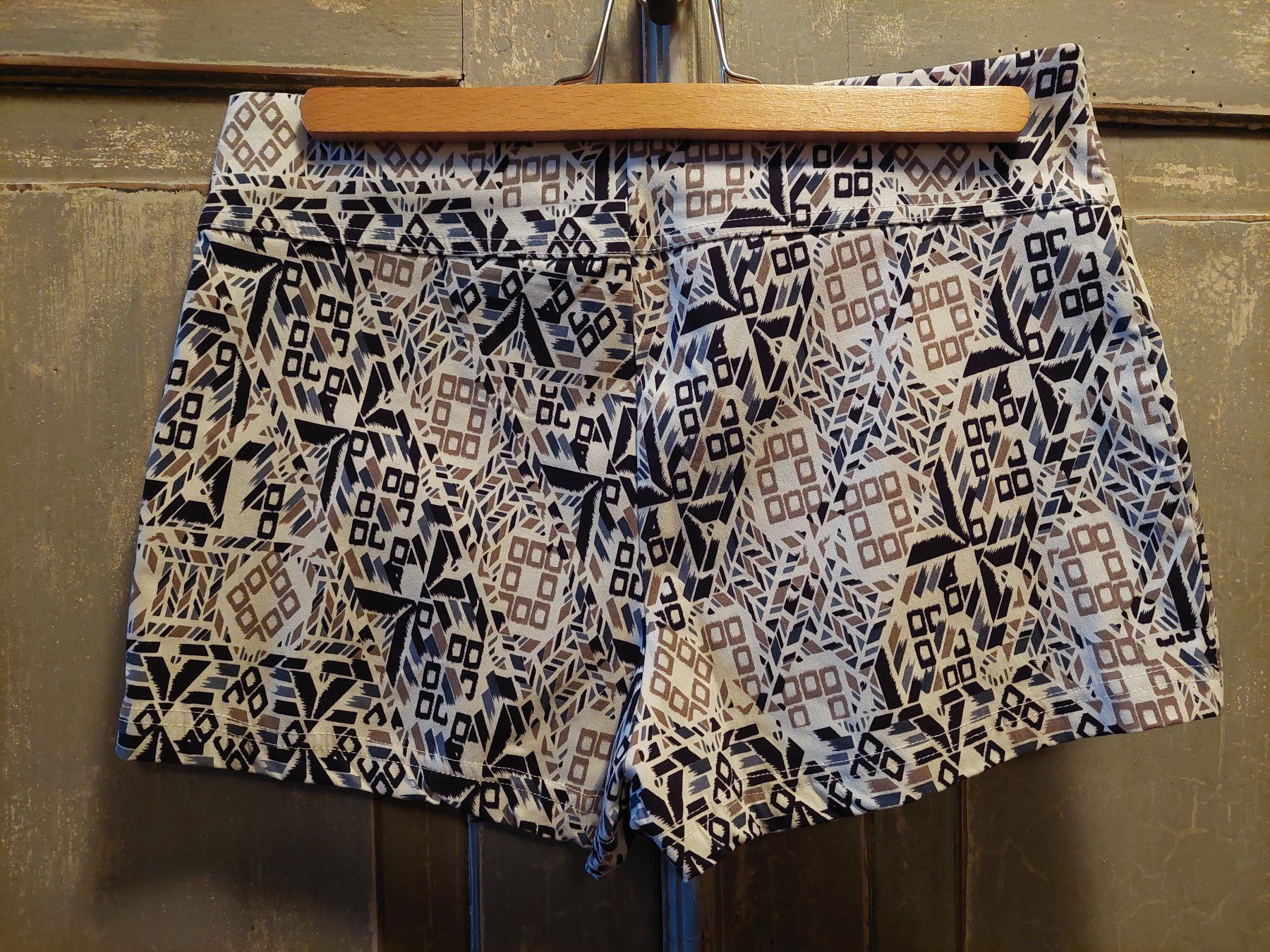 Hosen: In Vogue Paris - Covert Shorts Skort - S – Gebraucht aus Besenbüren von piculo 1