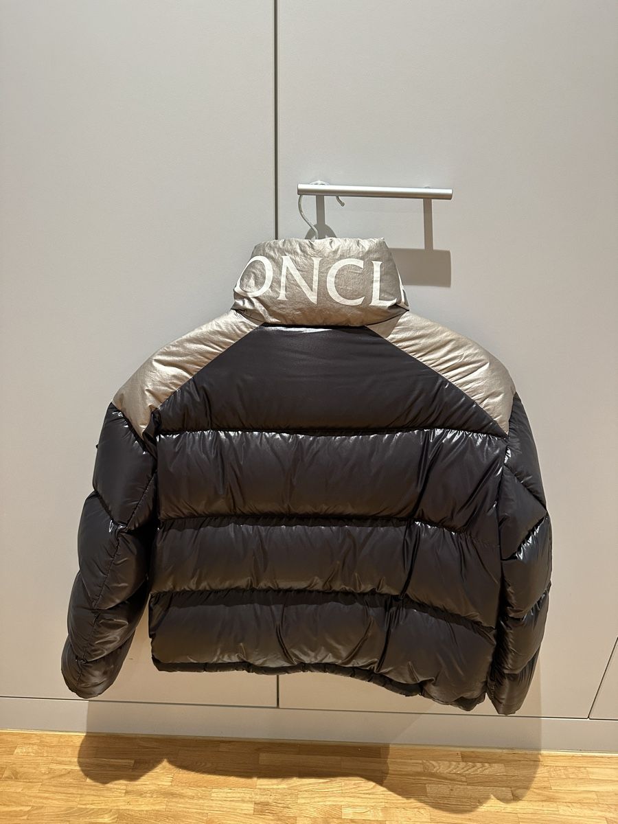 Moncler Giacche: Moncler Jacke Damen – Usato da Ebikon venduto da amaxandx 1